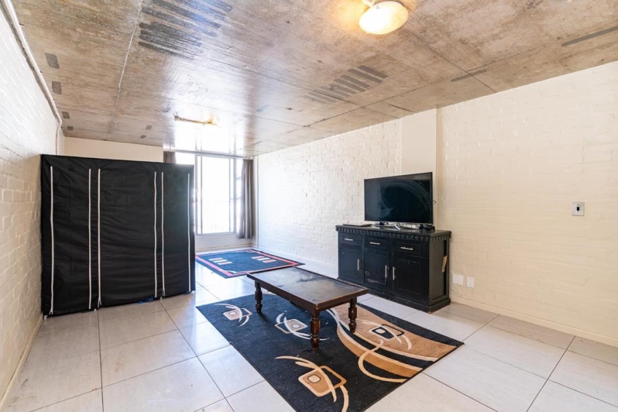 1 Bedroom Property for Sale in Woodstock Western Cape